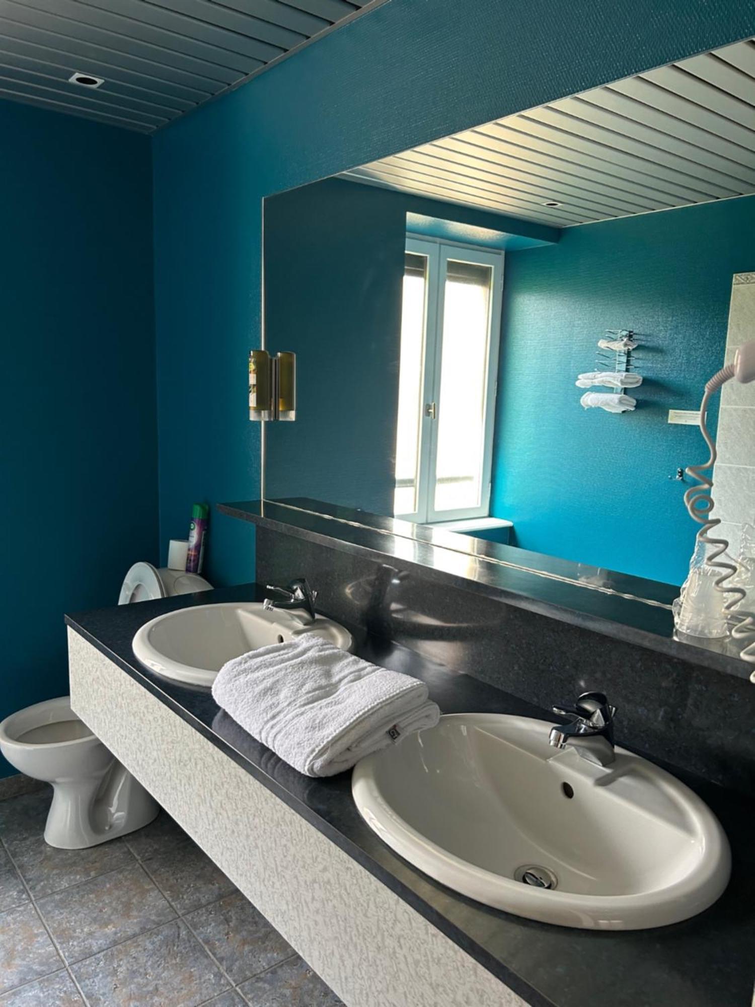 Le Bel Vue Otel Le Cergne Dış mekan fotoğraf